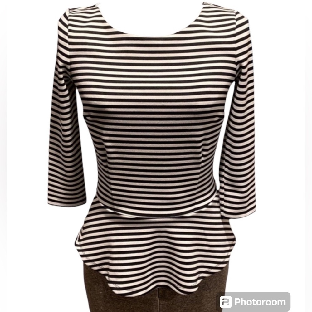 Ann Taylor Women’s Black and White Striped Top size XXS Petite